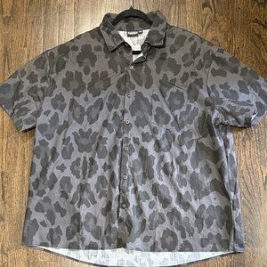 Eleven Oasis Men's Short-Sleeve Button-Down Shirt - Gray Camo Print